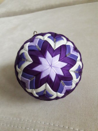 /products/fialova-koule-10-cm/