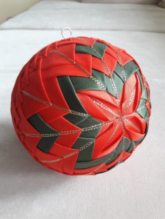 /products/cerveno-zelena-koule-15-cm/