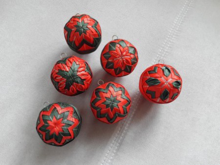 /products/cerveno-zelena-sada-kouli/